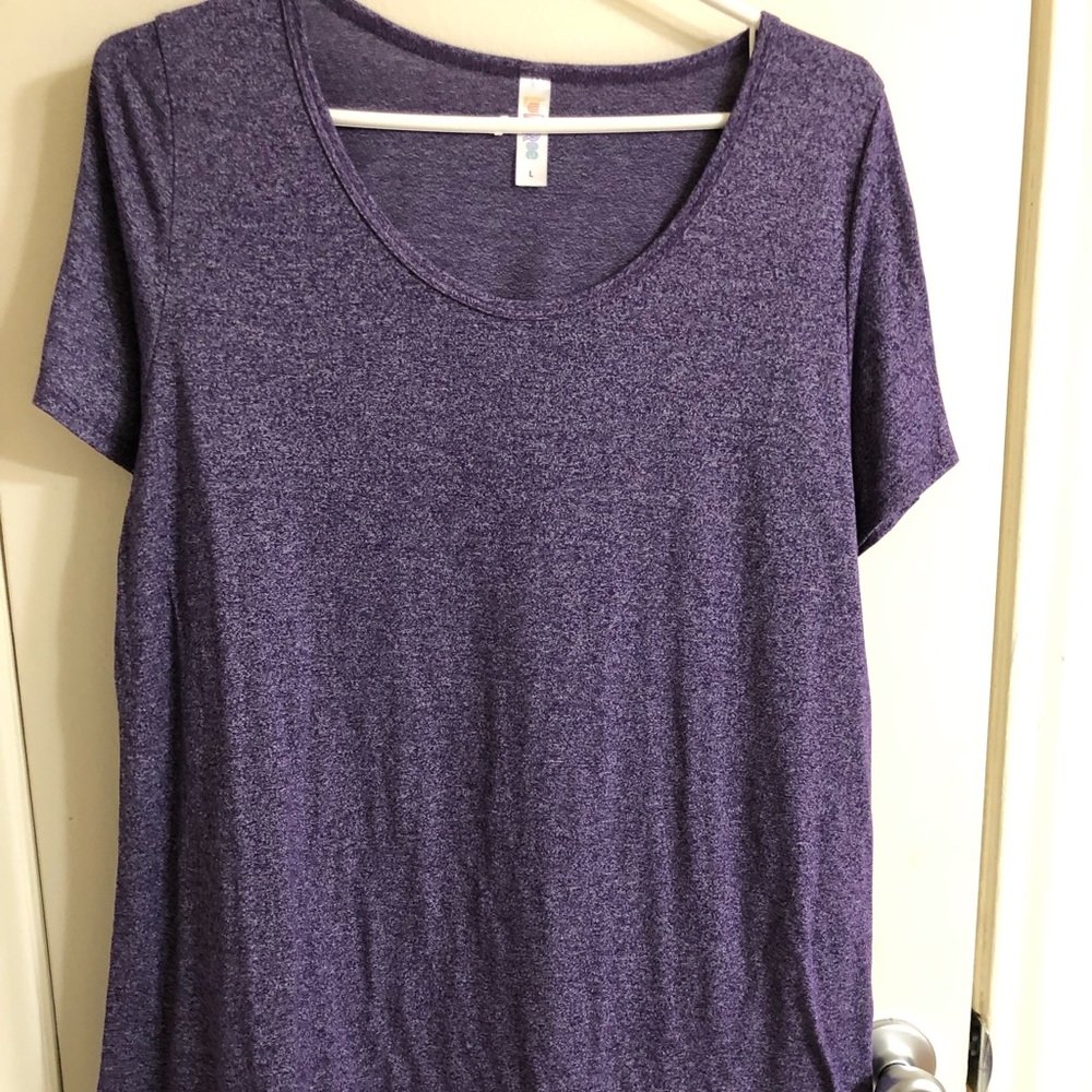 NWOT Large LuLaRoe Classic T